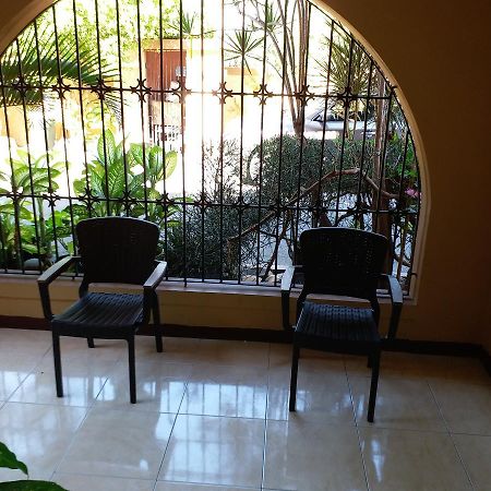 Cozy Apartment 3 Kingston Bagian luar foto