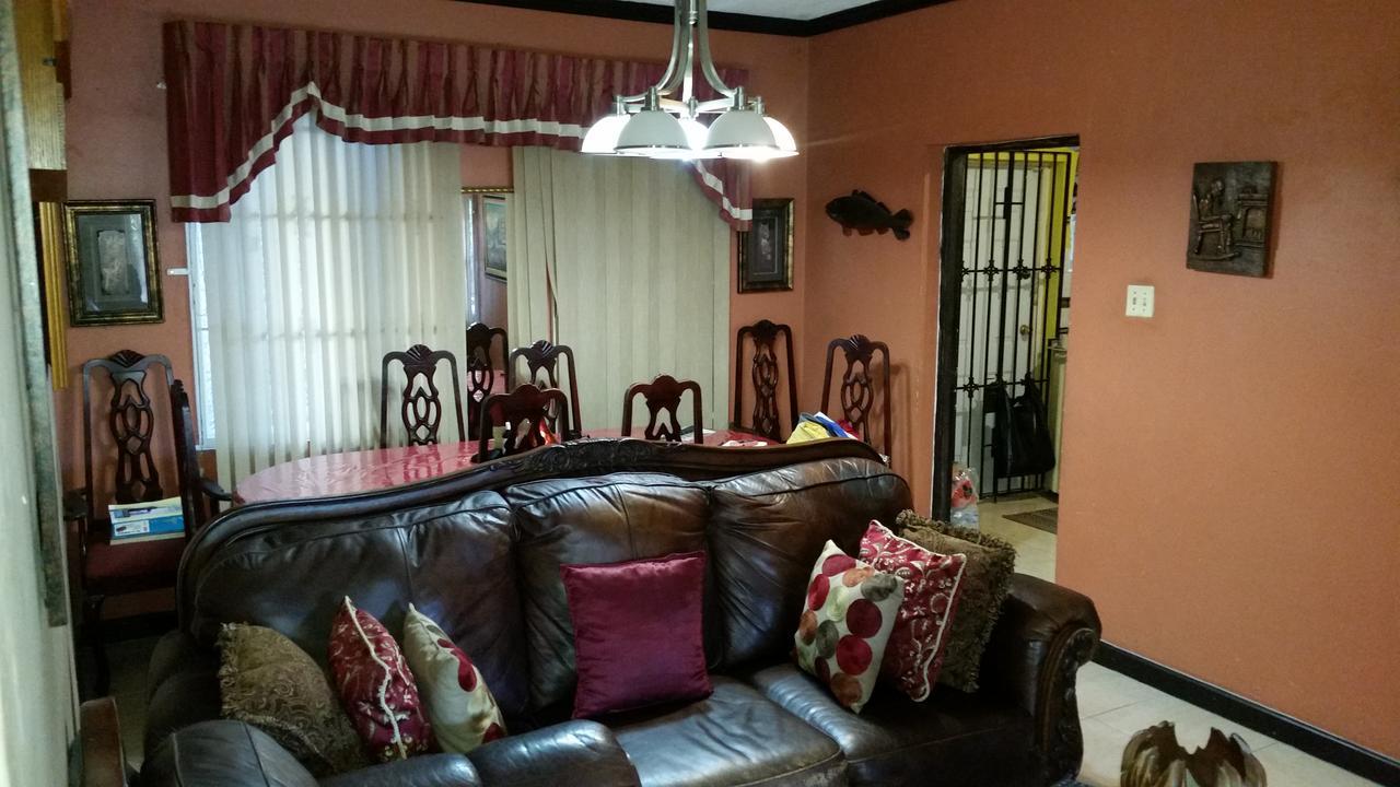 Cozy Apartment 3 Kingston Bagian luar foto
