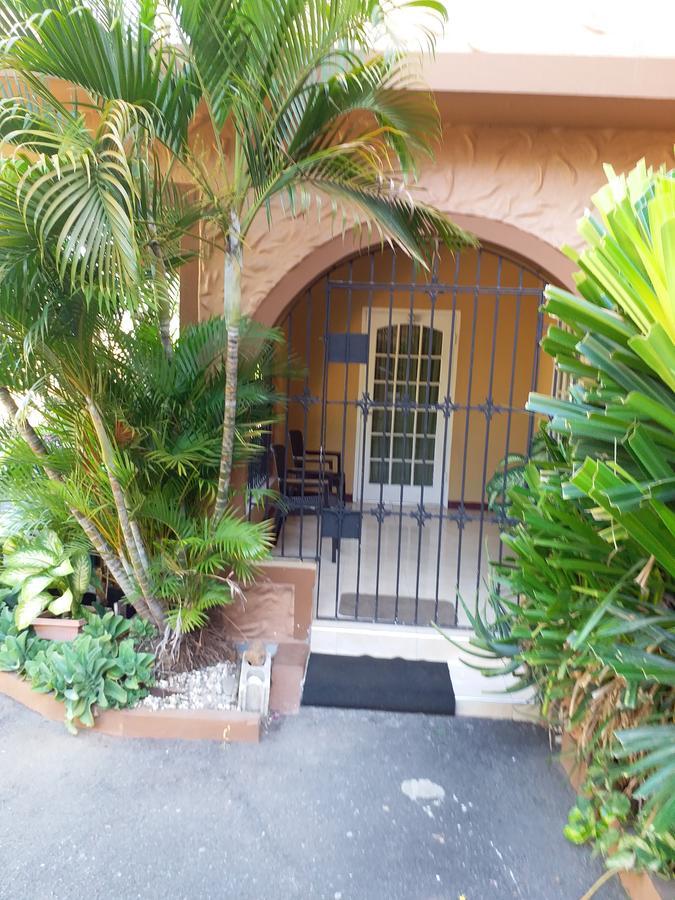 Cozy Apartment 3 Kingston Bagian luar foto